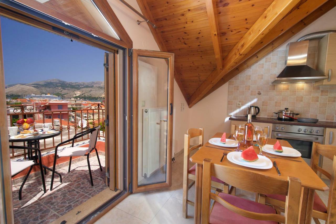 Poseidon Sea View Apartment Аргостолион Екстериор снимка